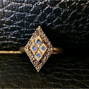 Vtg Signed VOGUE Ladies Ring Adjustable Pattern Blue Rhinestone Gold Tone Floral